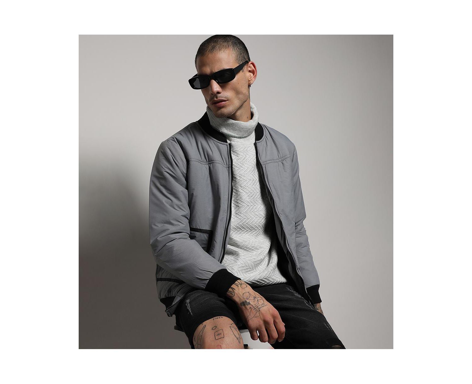 Men's Light Grey Zip-Front Puffer Jacket With Contrast Detail