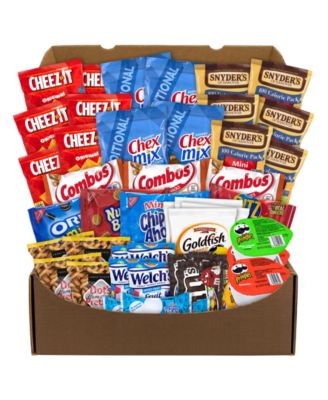 Snacks Variety Large Pack Care Package for Adults & Kids, Bulk Snack Box,  Assorted Treats, 1 - Ralphs