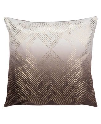 Sarla 18" x 18" Pillow