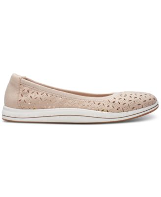 Women's Cloudsteppers Breeze Roam Perfed Flats