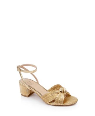 Jewel Badgley Mischka