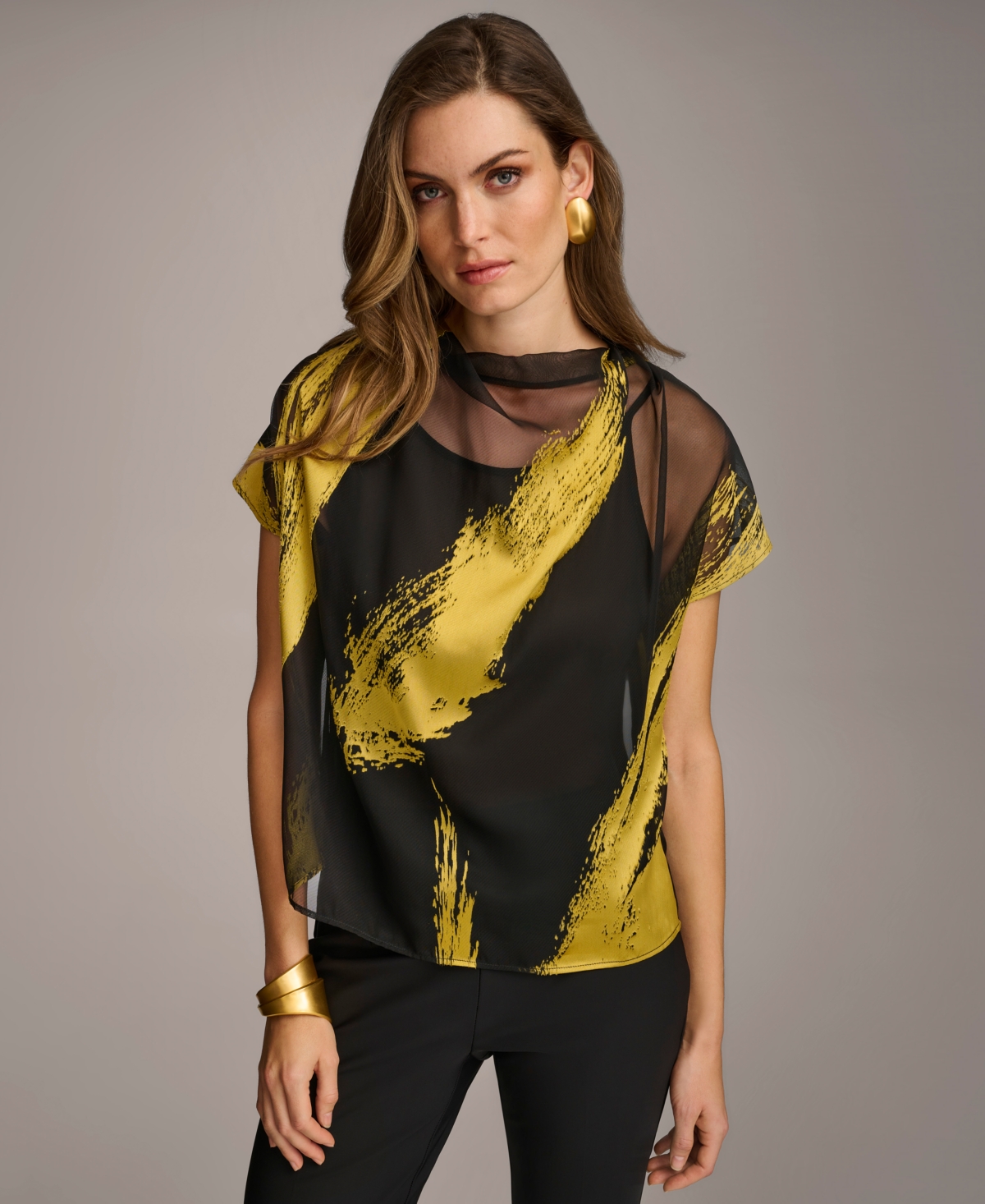 Women's Short Sleeve Metallic Print Blouse - Black/Gold