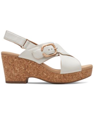 Clarks Giselle Dove Womens Cherry Nubuck, 6.5