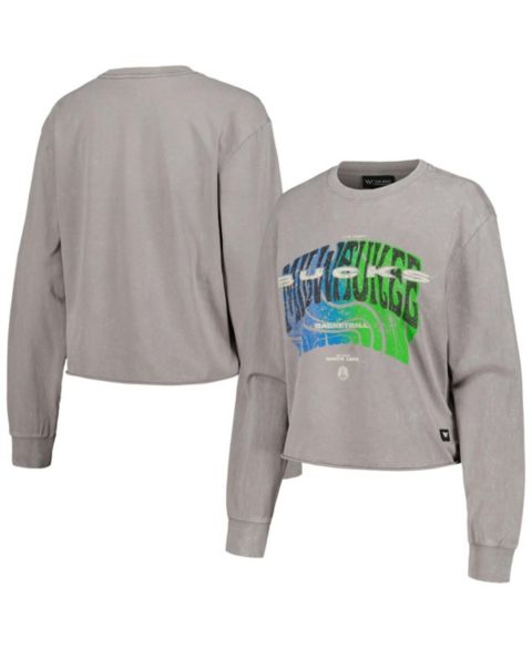 Женская футболка The Wild Collective Gray Distressed Milwaukee Bucks Band Cropped Long Sleeve