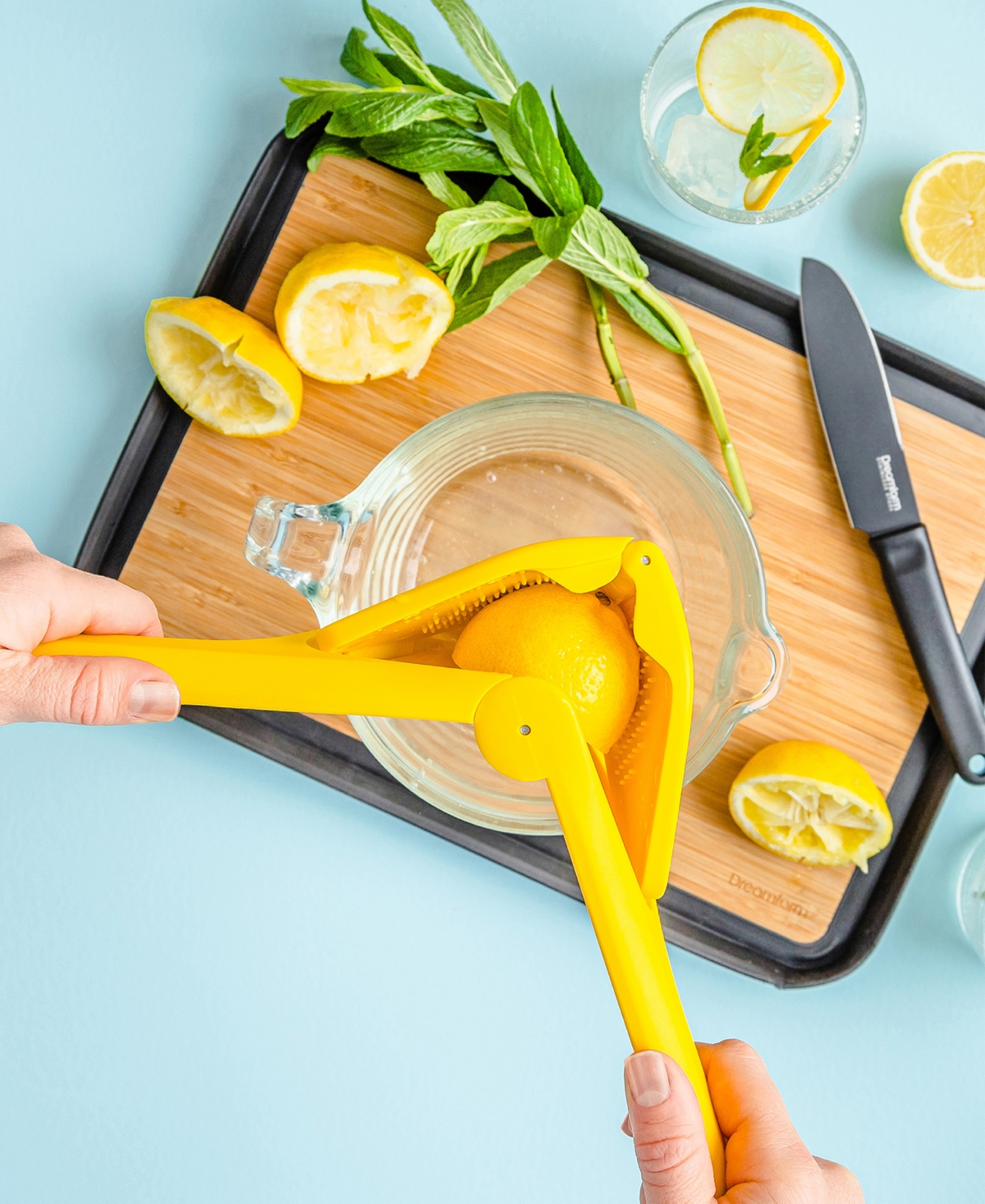 Dreamfarm Lemon Fluicer Fold-flat Hand-held Citrus Juicer In Yellow