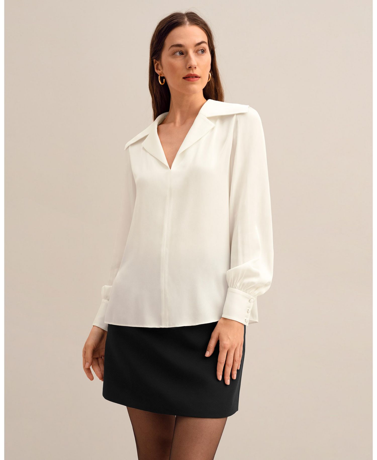 Women's The Cervina V-Neck Silk Blouse