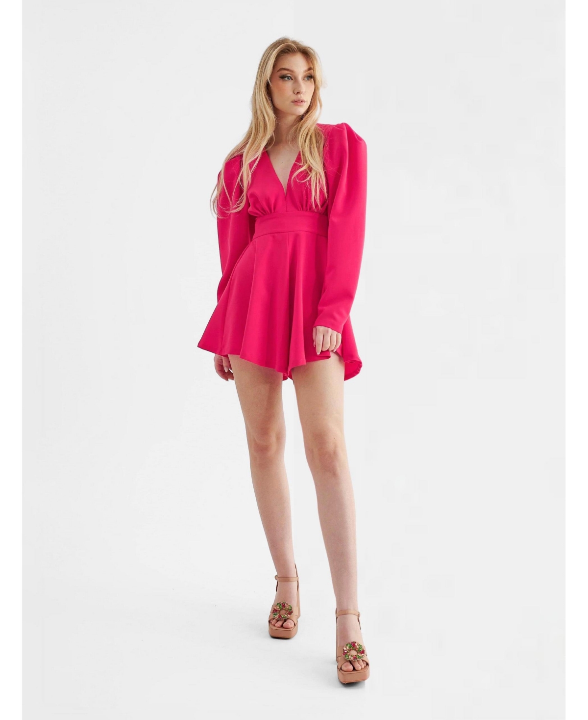Women's Long sleeve, open back mini lenght romper with V neck for date nights - Pink