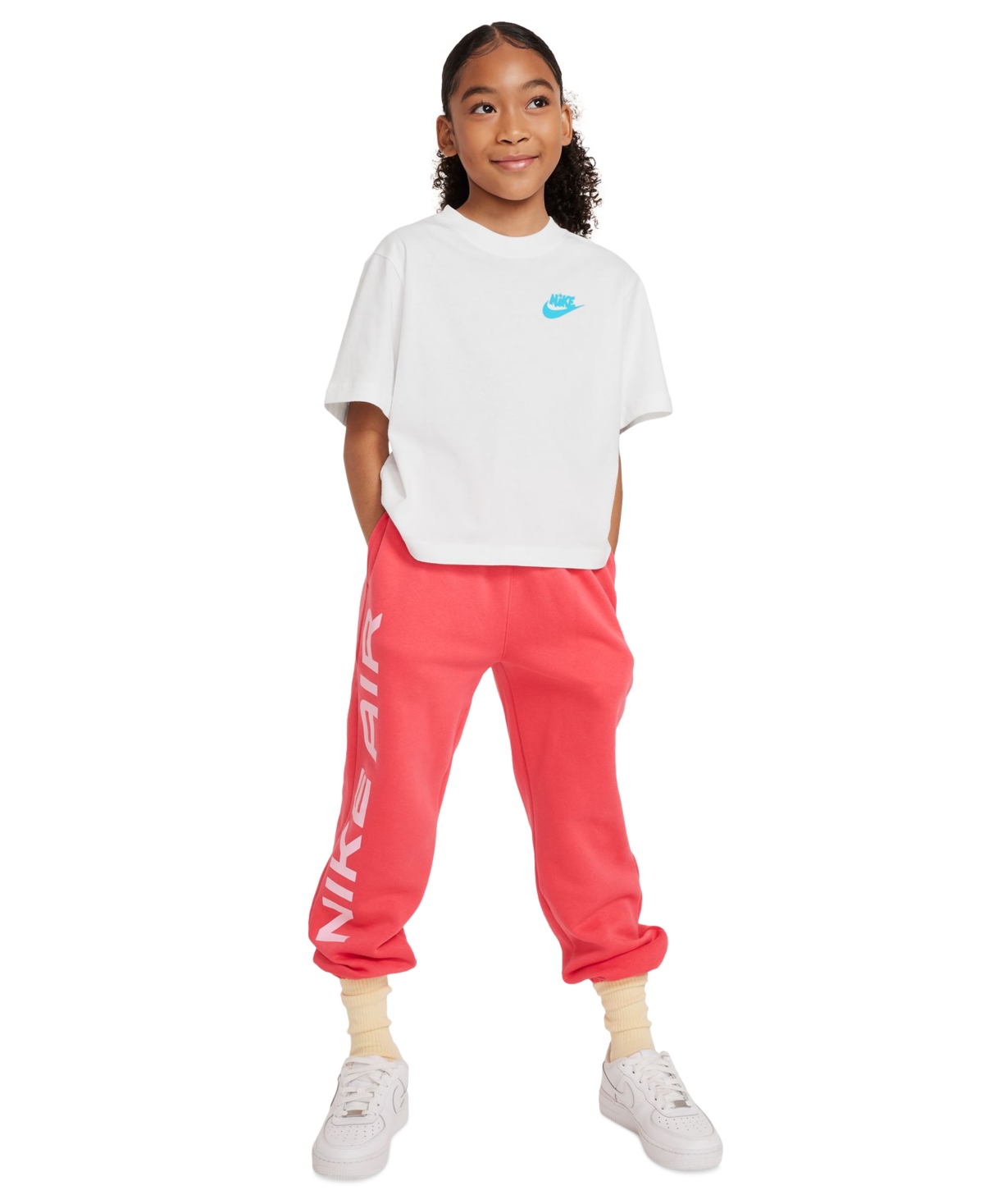 Nike Big Girls Sportswear Boxy Logo Graphic Cotton T-Shirt