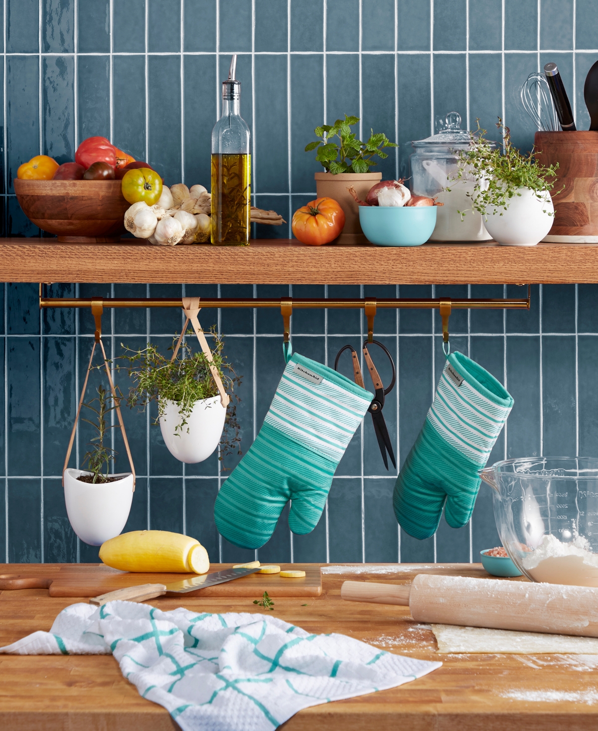 Kitchenaid Albany Oven Mitt 2-pack Set, 7" X 13" In Green