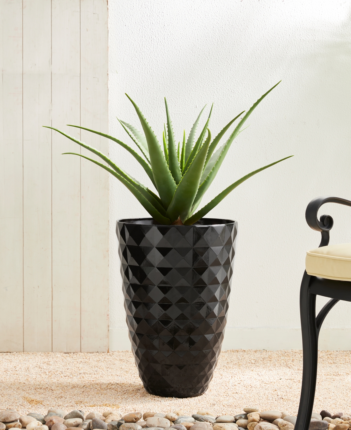 Glitzhome H Oversized Set of 2 Pe and Stone Faux Ceramic Diamond TexturedTall Planter - Black
