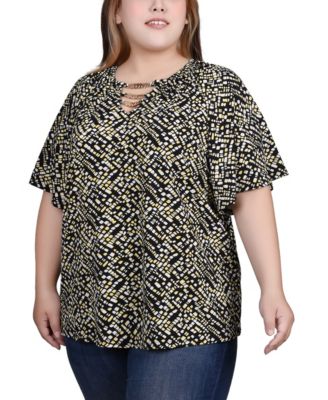Plus Size Raglan Sleeve Top with Chain Details