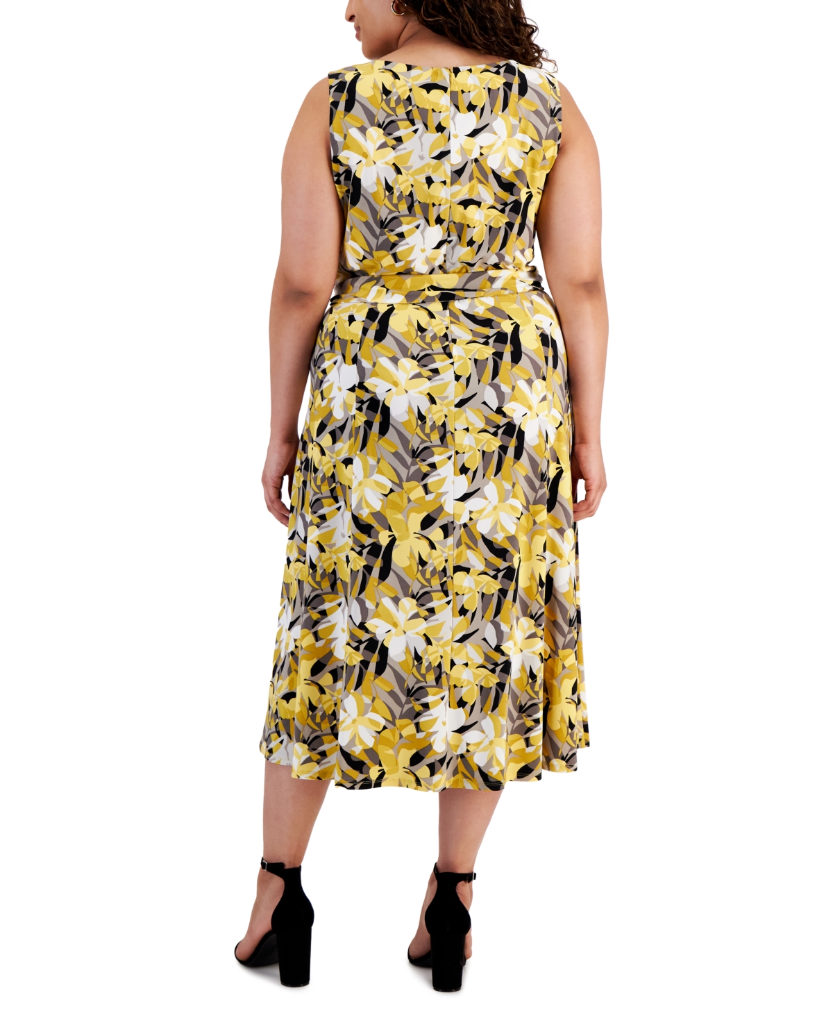 Shop Kasper Plus Size Floral-print Fit & Flare Dress In Summer Straw,black