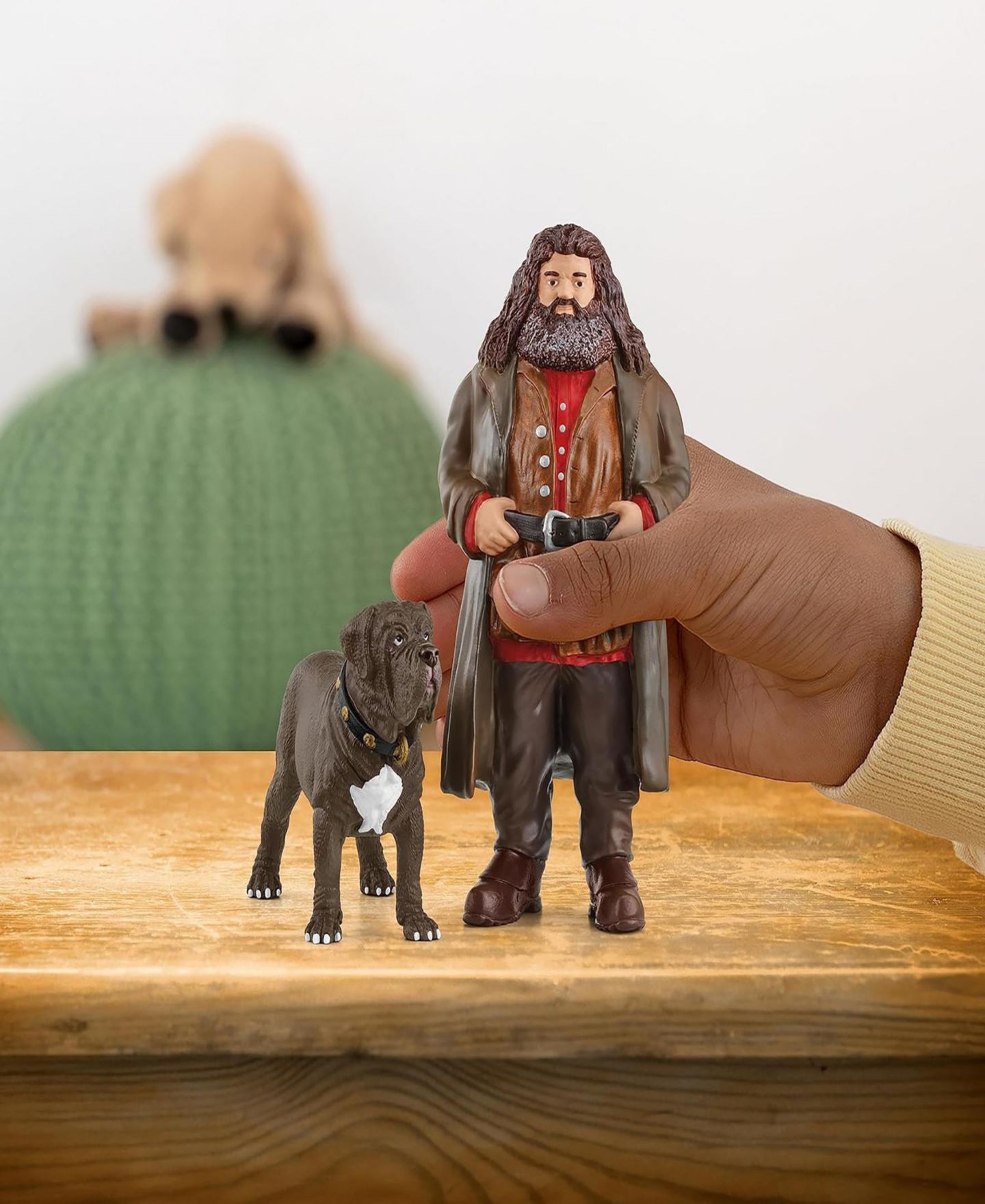 Детские фигурки Schleich Wizarding World Harry Potter Hagrid Fang 2-Piece Figurine Set, Ages 6+ — фото 8