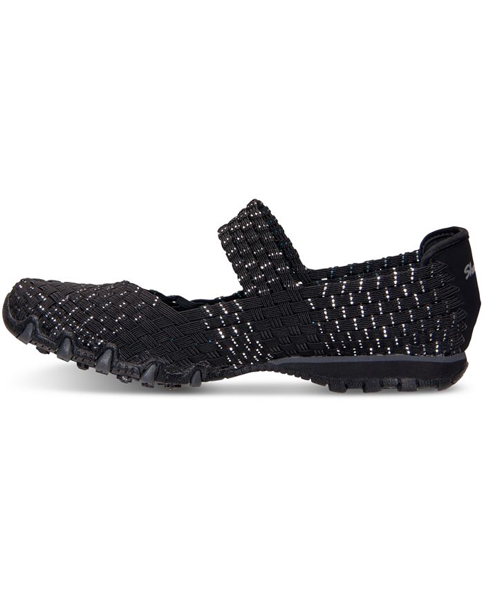 Skechers labyrinth store