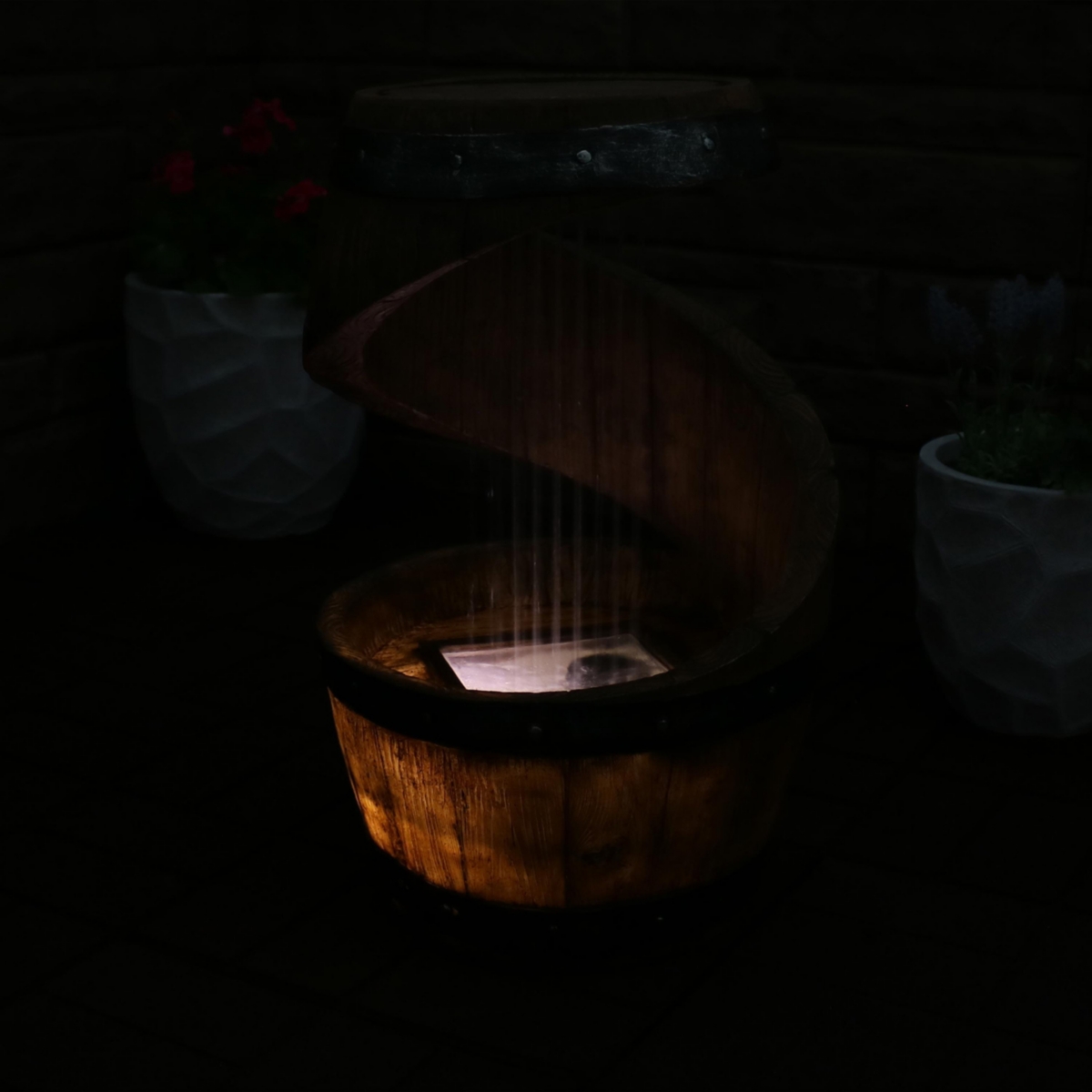 Sunnydaze Decor Spiraling Barrel Outdoor Water Fountain with Led Lights -