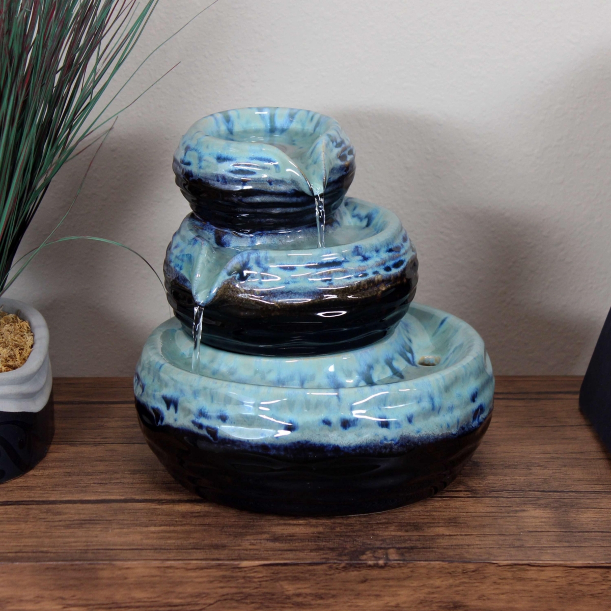 Sunnydaze Decor Modern Textured Bowls Ceramic Indoor 3-Tier Water Fountain -