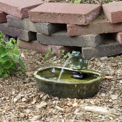 Ceramic Frog 7-Inch Outdoor Solar Fountain - Submersible Pump - Soothing Water Sounds - Glazed Green Finish