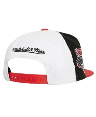Mitchell Ness Men's White/Red Chicago Bulls Core Snapback Hat