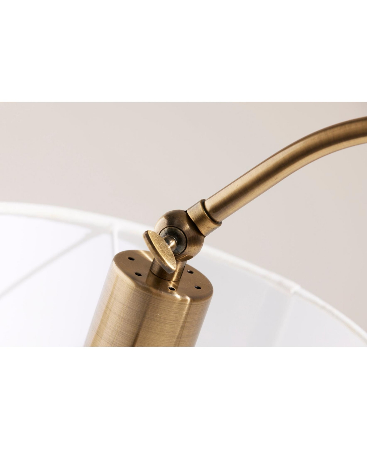 Adesso 23.5" Meredith Table Lamp In Antique-like Brass
