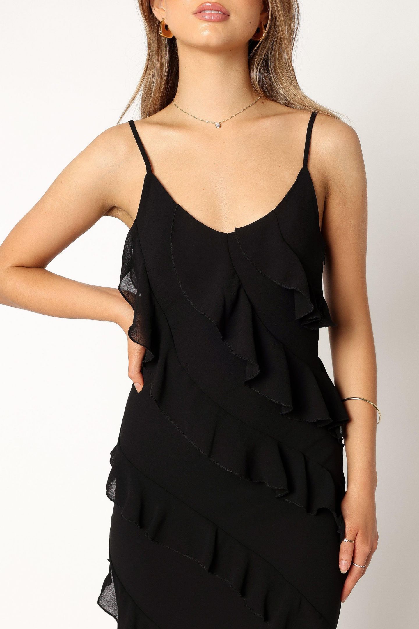 Женское платье Petal and Pup Ciao Ruffles Maxi, цвет: Чёрный, вариант 1 — фото 5