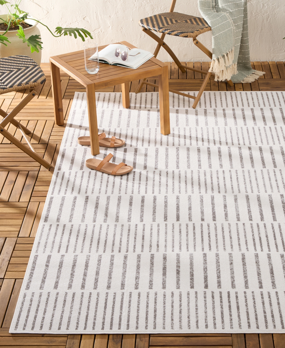 Tommy Bahama Poolside Outdoor 40779 3'11x5'2 Area Rug