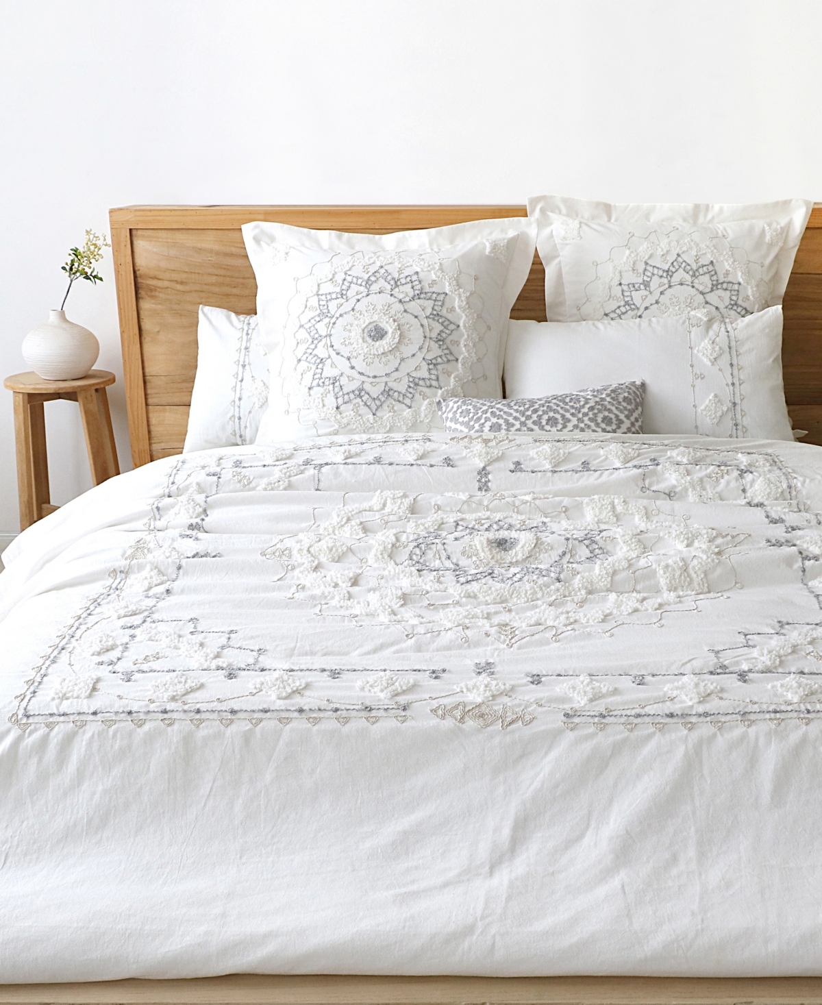 Levtex Harleson Medallion Embroidered 2-pc. Comforter Set, Twin/twin Xl In White