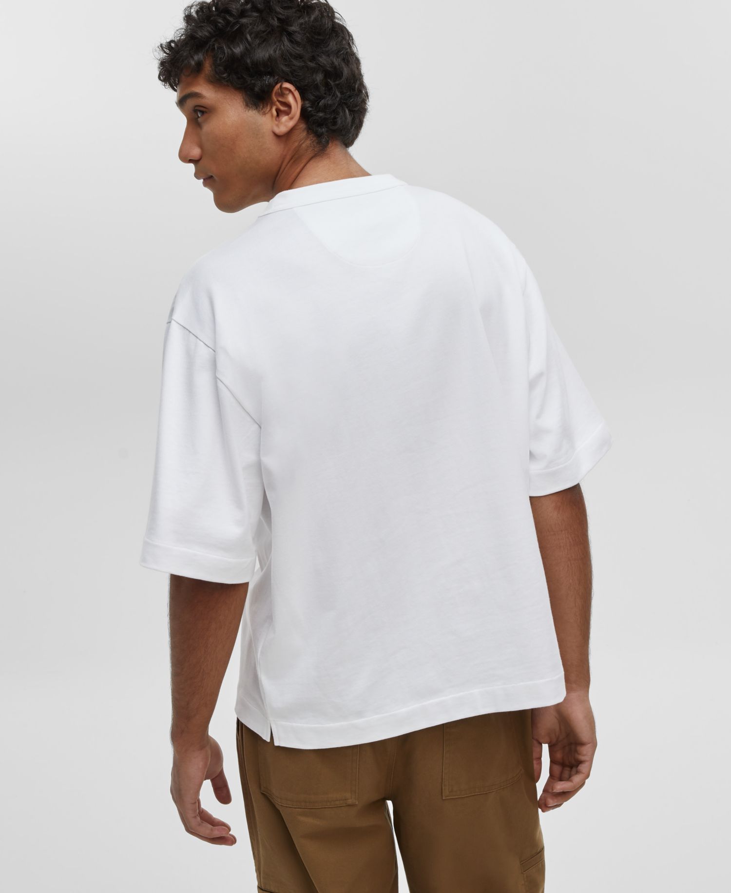 Men's Relaxed-Fit Pocket T-Shirt