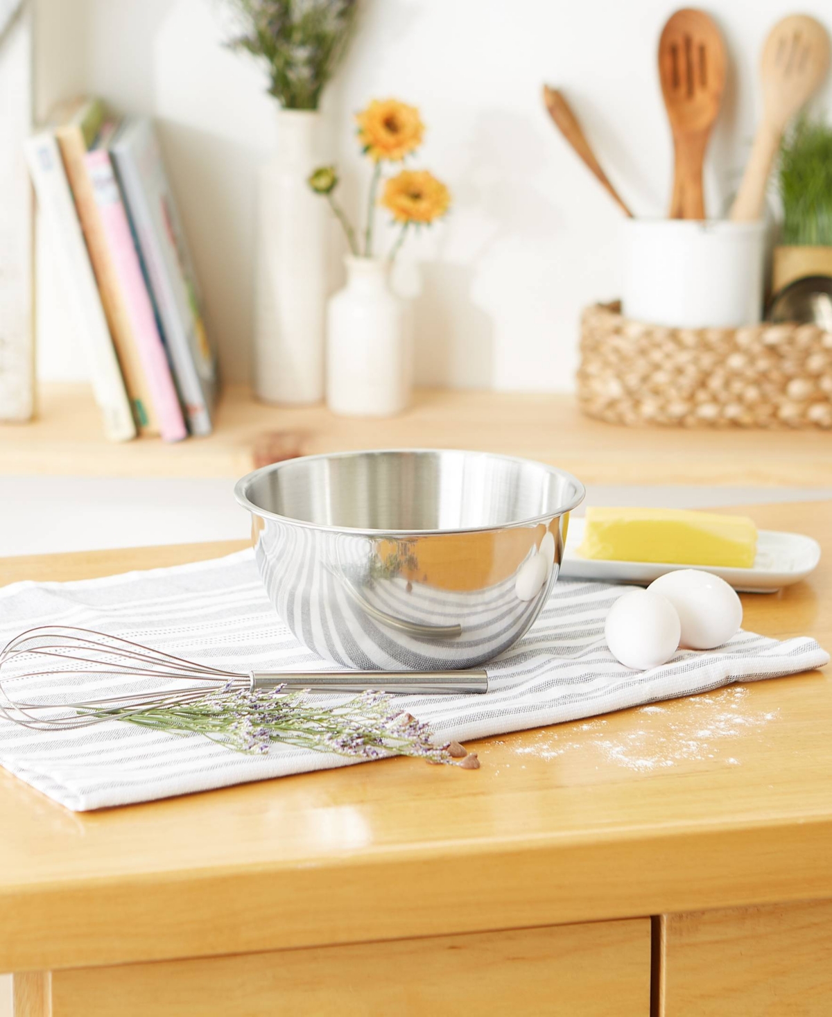 Rsvp International Endurance Stainless Steel 2 Qt Mixing Bowl In Silver