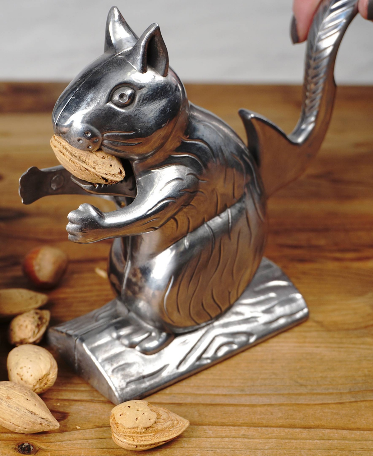 RSVP INTERNATIONAL CAST ALUMINUM 9X5X2" NUTTY SQUIRREL NUTCRACKER 