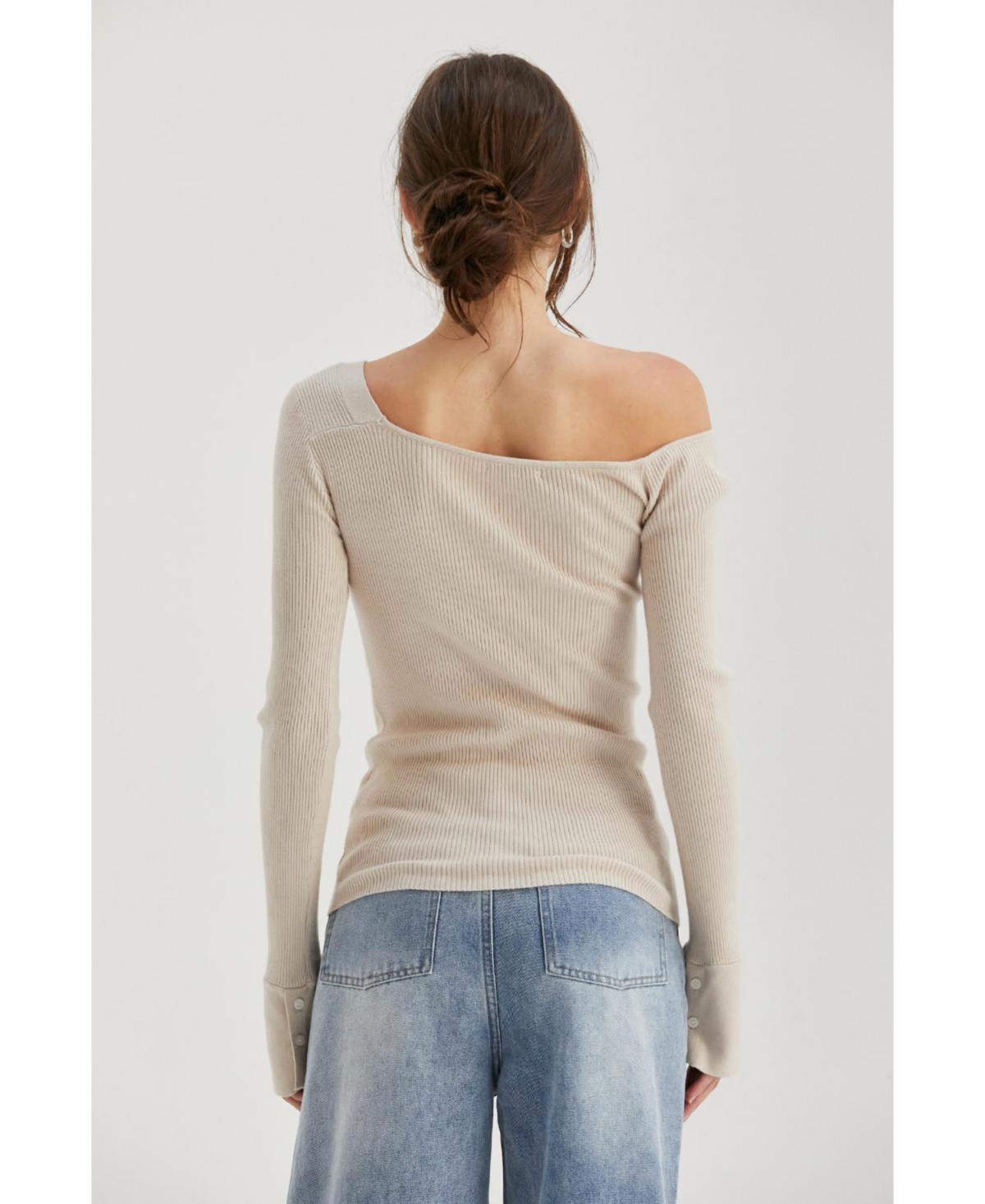 Crescent Women's Sienna Asymmetric Shoulder Knit Top - Open white + cream