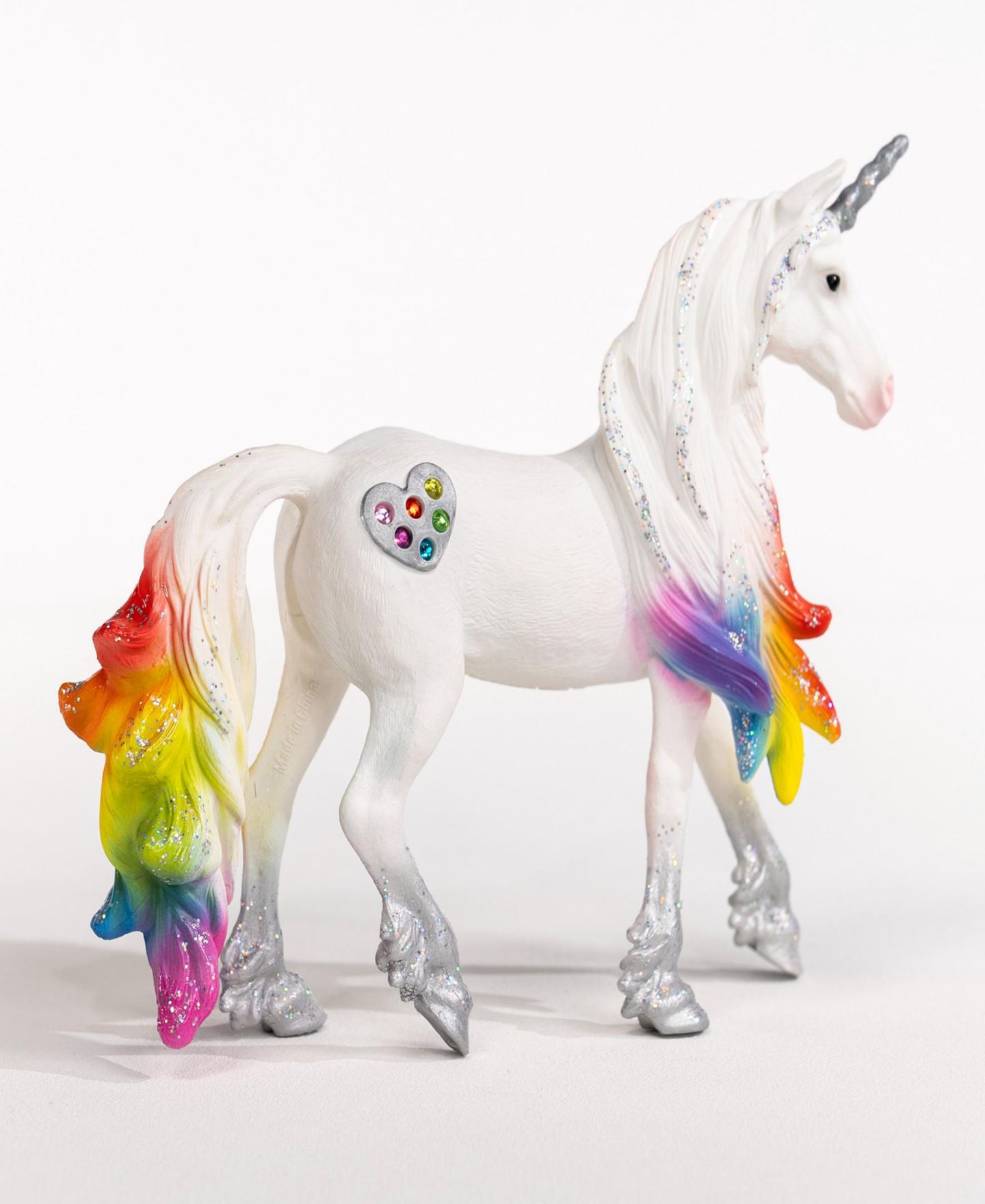 Детская фигурка Schleich Bayala Rainbow Love Unicorn Stallion Figurine, Ages 5+ — фото 8
