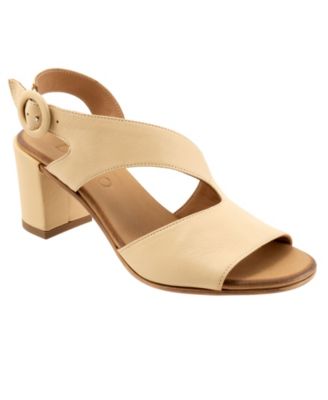 Nyomi Sandal
