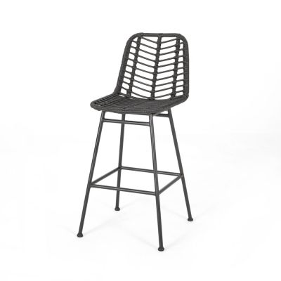 Exclusive Wicker Barstools for Chic Outdoor Ambiance