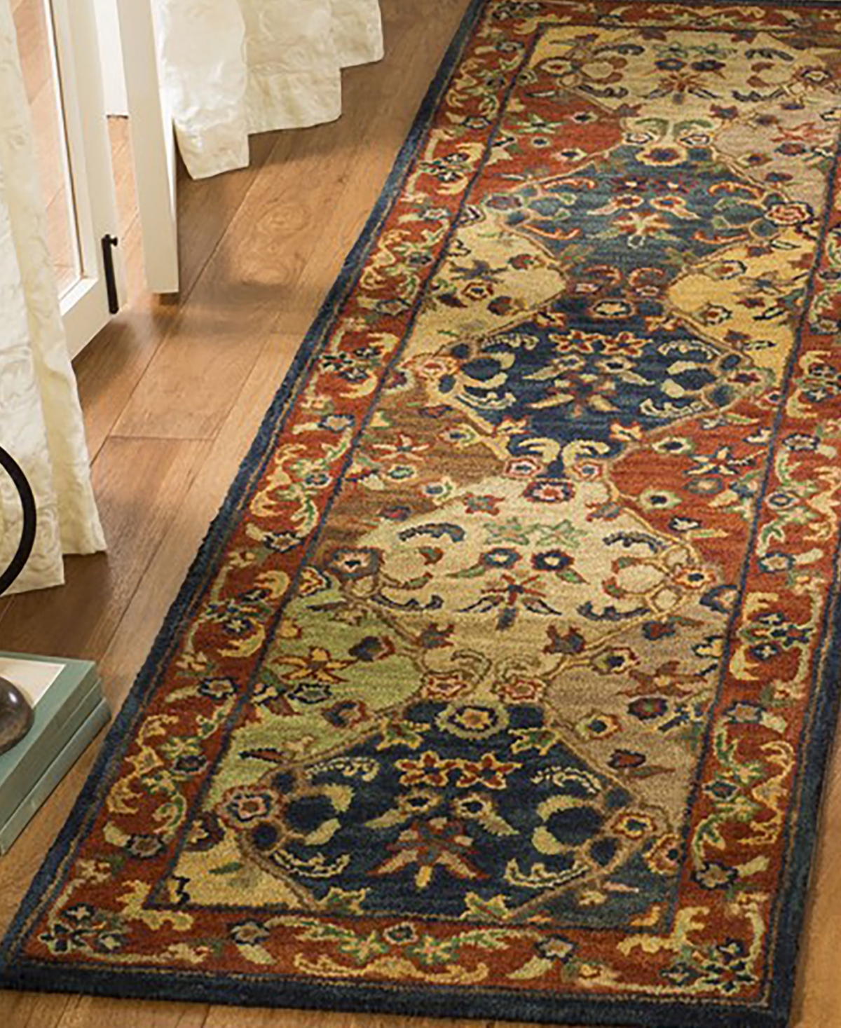 Safavieh Heritage I HG911 2'3x6' Area Rug