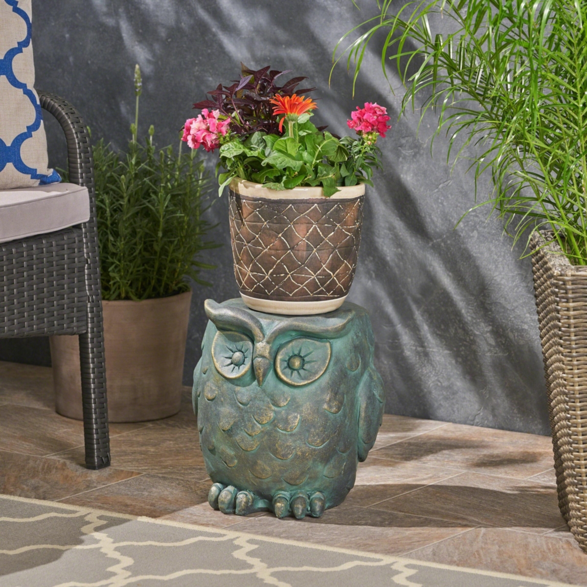Versatile Owl Garden Stool Easy Assembly, Suits Any Decor - Gold