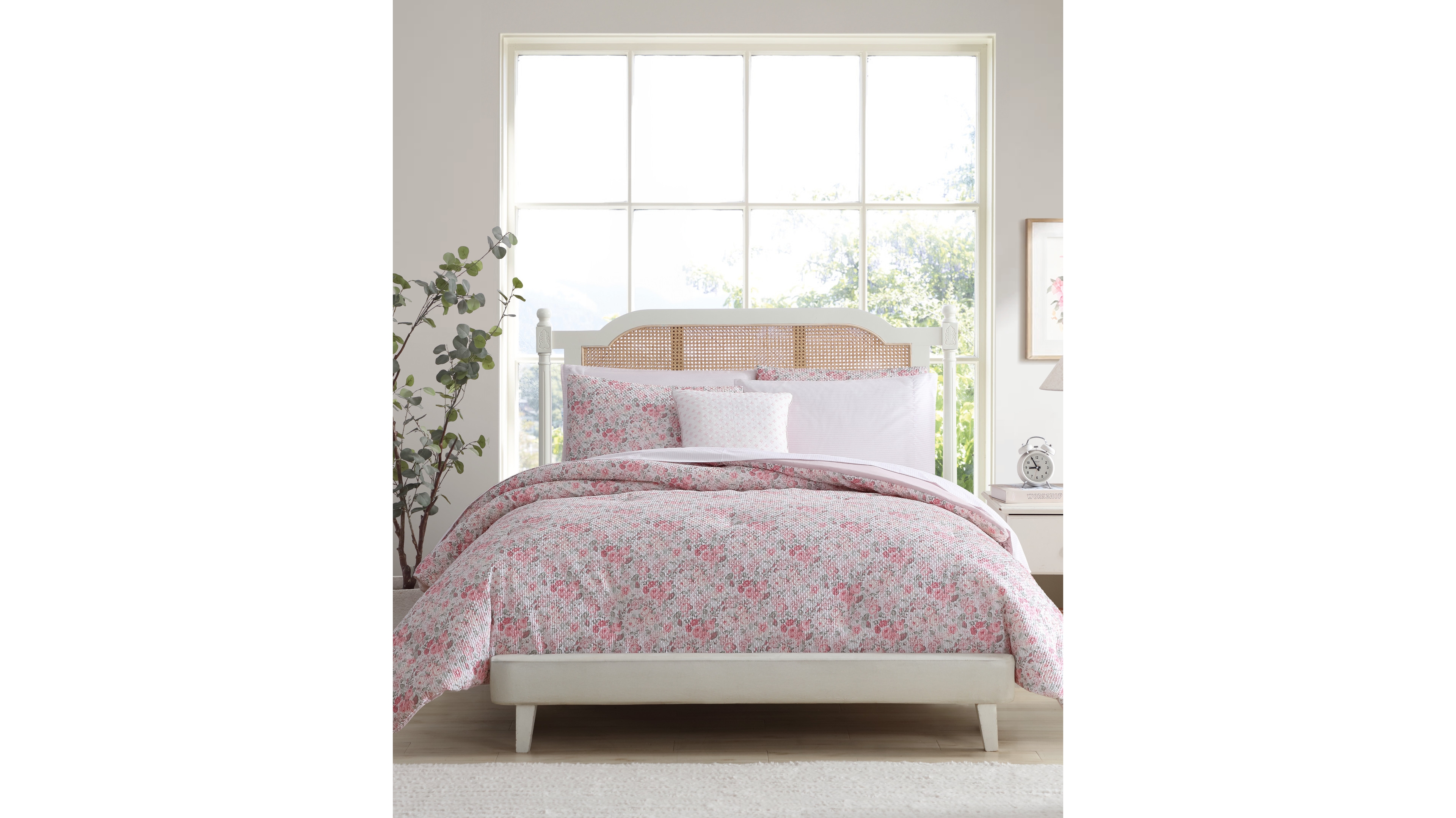 Laura Ashley Quartet 8 Piece Comforter Set, King