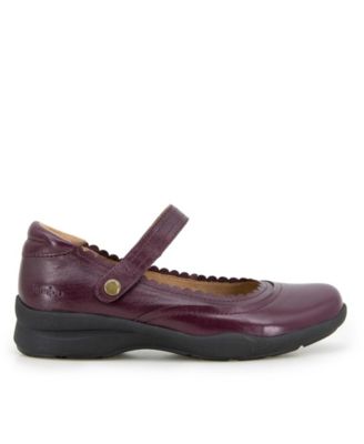 Women's Tess Round Toe Flats