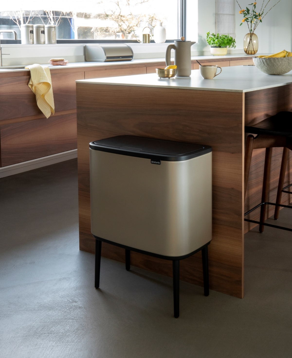 Brabantia Bo Touch Top Trash Can, 9.5 Gallon In Metallic Gold