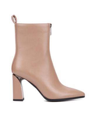 Women's Hyde Pointed Toe Ankle Boot