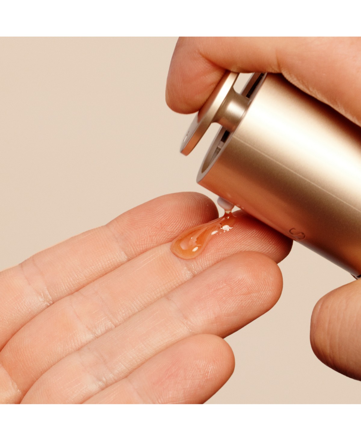 Мужские джинсы Clarins DOUBLE SERUM&reg; To Firm, Smooth, Boost Radiance & Refine Pores — фото 9
