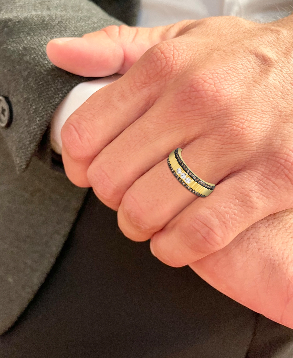 Le Vian Chocolatier Men's Chocolate Diamond & Vanilla Diamond Ridge Texture Ring (1/2 Ct. T.w.) In 14k Gold In No Color