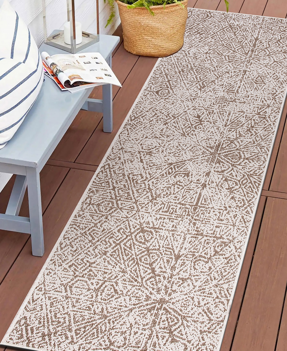 Main Street Rugs Citta Outdoor 4028 2'x7' Area Rug