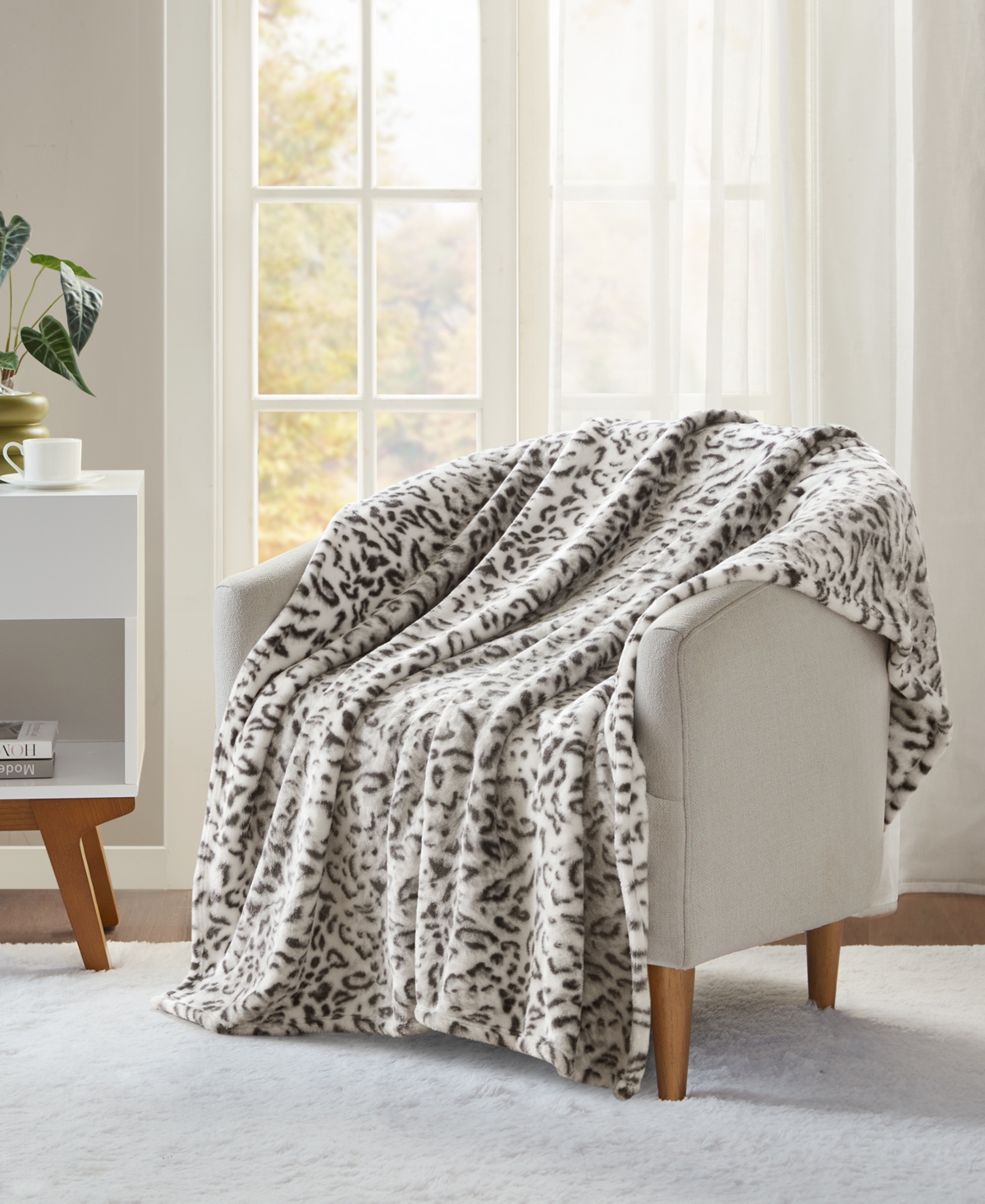 Premier Comfort Cozy Plush Printed Throw, 50" X 70", Exclusively At Macy's In Snow Leopard