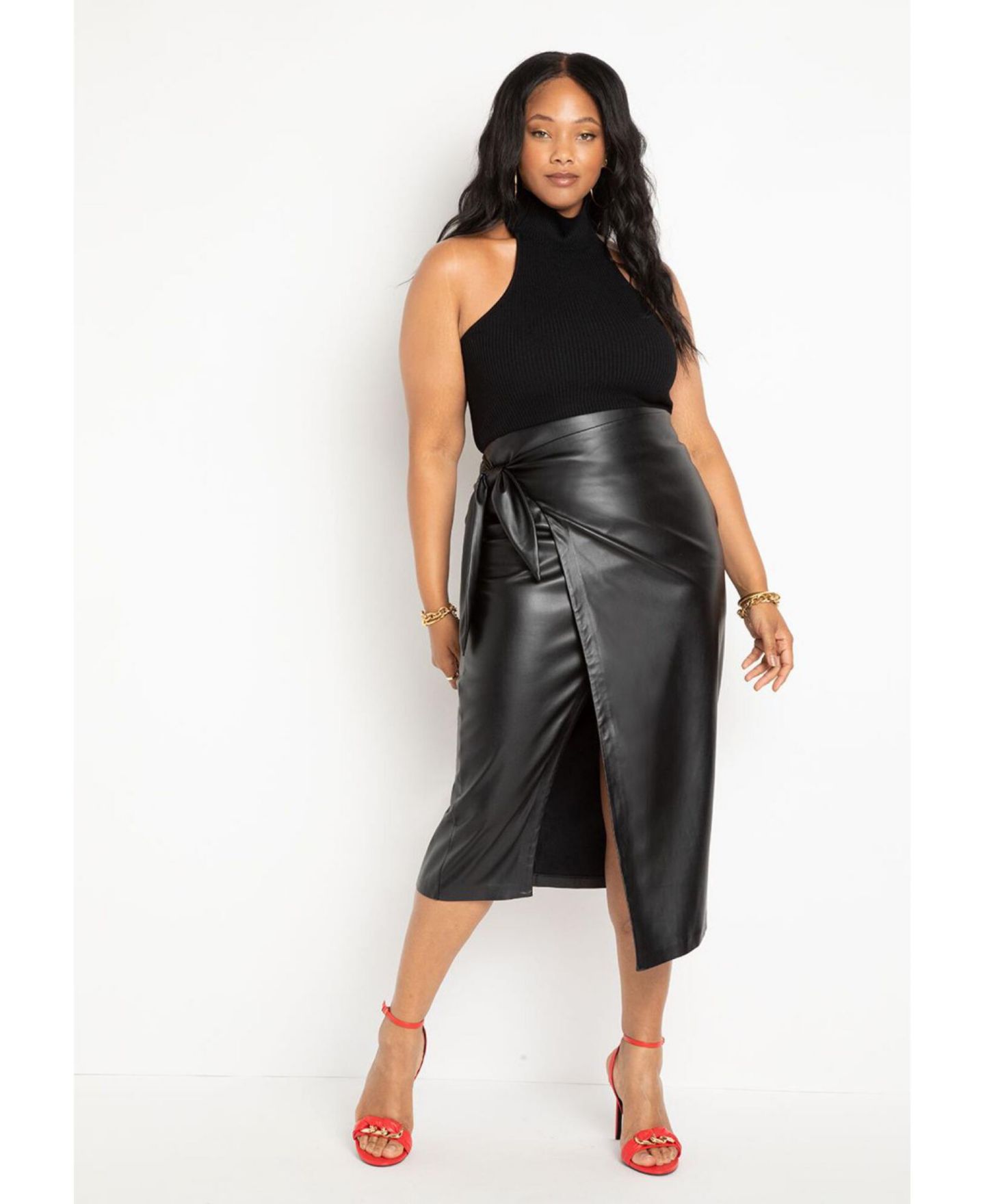 Женская юбка ELOQUII Wrap Front Faux Leather Midi, цвет: Чёрный оникс — фото 1