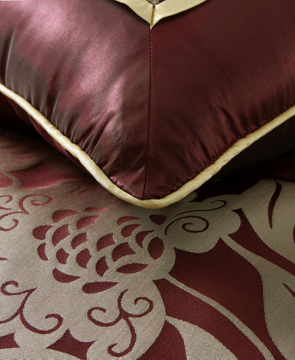 Stratford Park Mollybee Floral 9-Pc. Comforter Set, California King