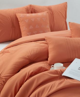 Nargiz Pintuck 7-Pc. Comforter Set, King