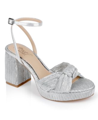 Jewel Badgley Mischka