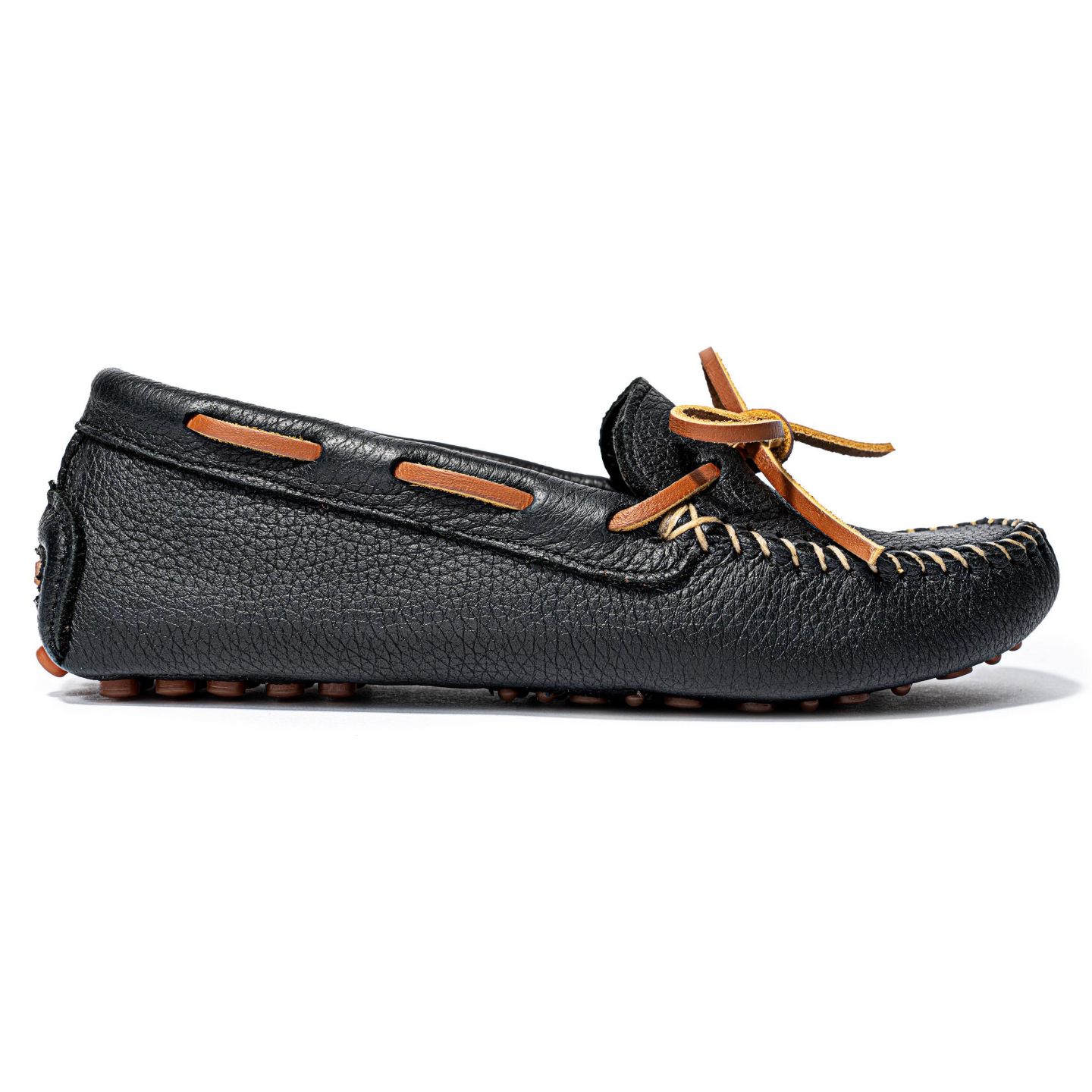 Женские кожаные мокасины Minnetonka Classic Driver, цвет: Чёрный — фото 2
