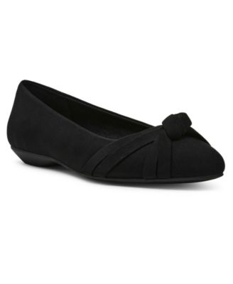 Anne klein pointed shops flats