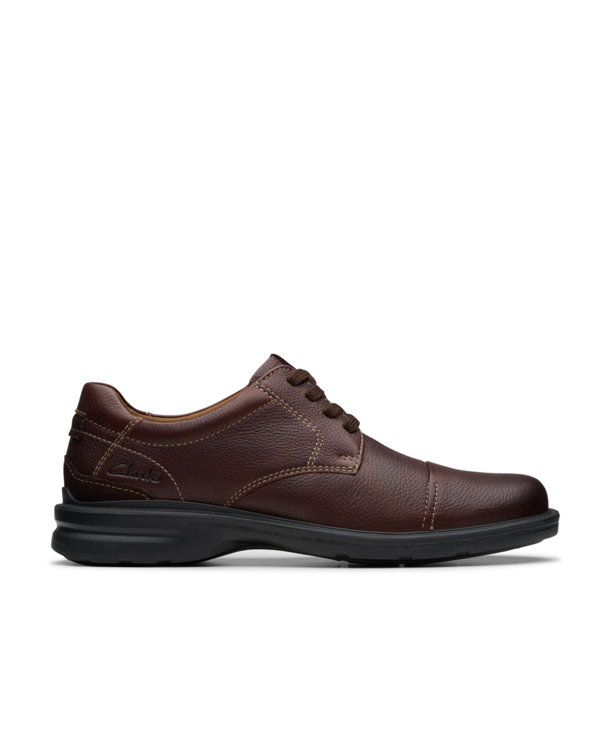 Clarks Gessler Cap In Black Leather In Black Tumbled Leather